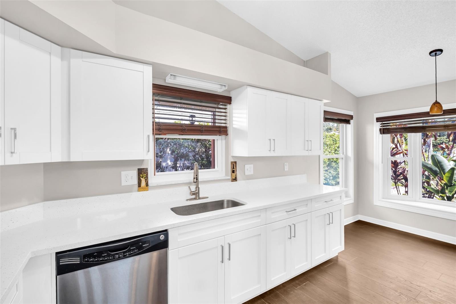 3436 SHORNCLIFFE LN