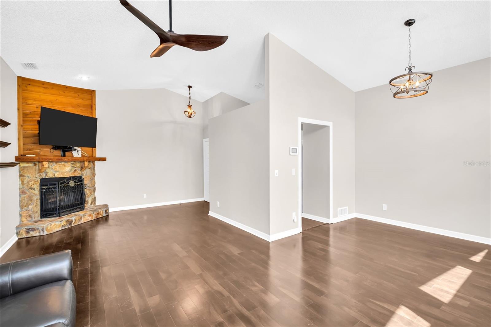 3436 SHORNCLIFFE LN