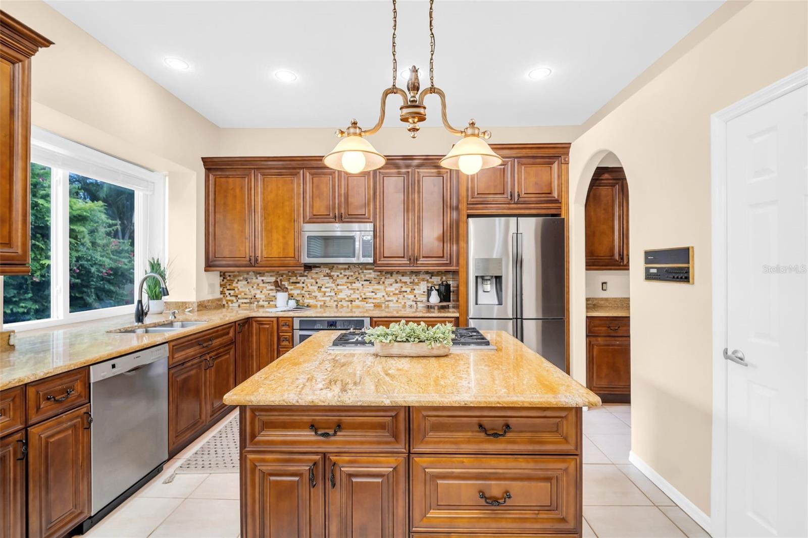 12302 SEABROOK DR