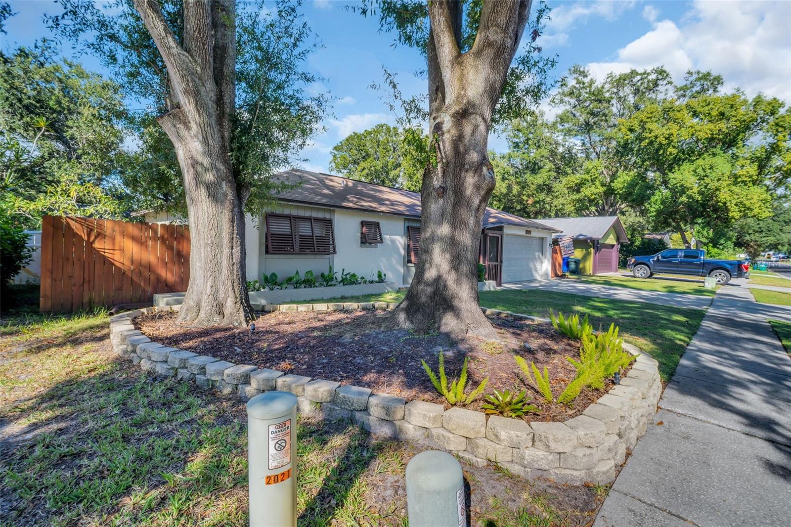 2120 LITTLE BROOK LN