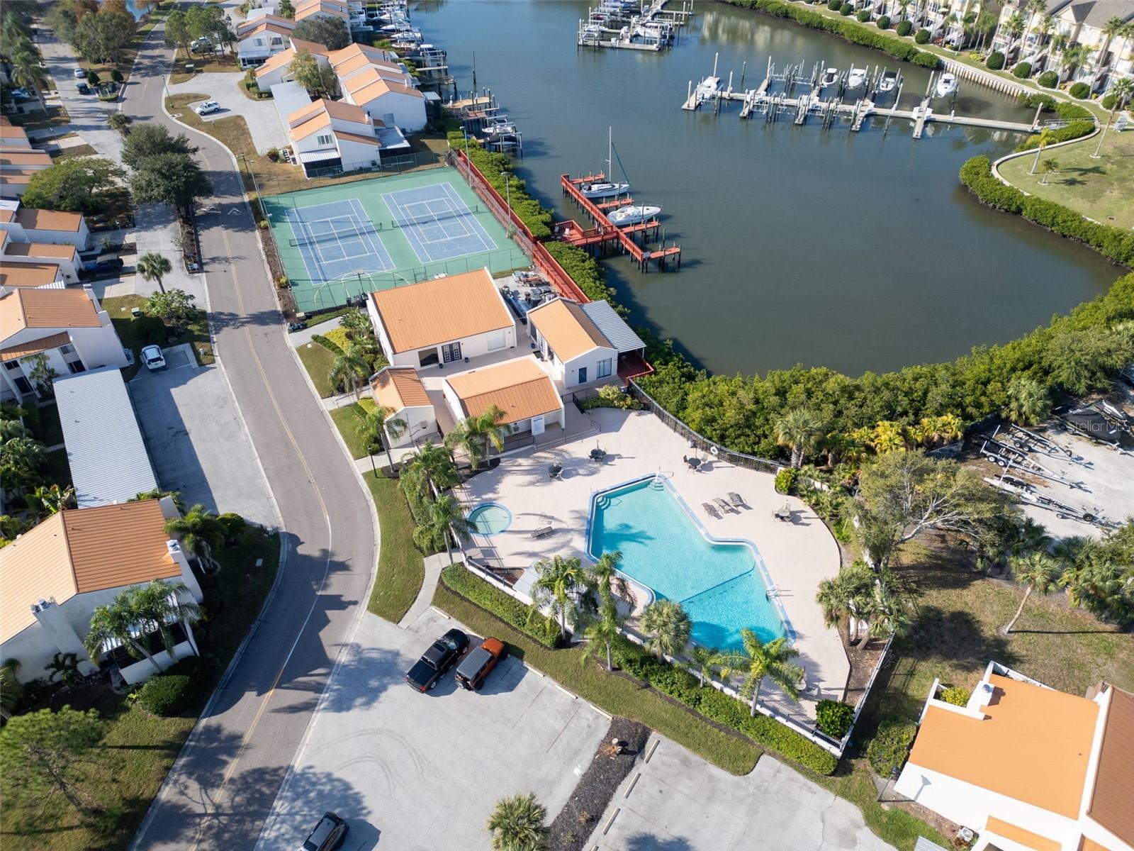 4307 HARBOR HOUSE DR #13