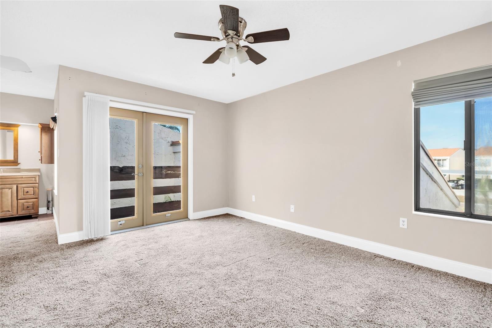 4307 HARBOR HOUSE DR #13