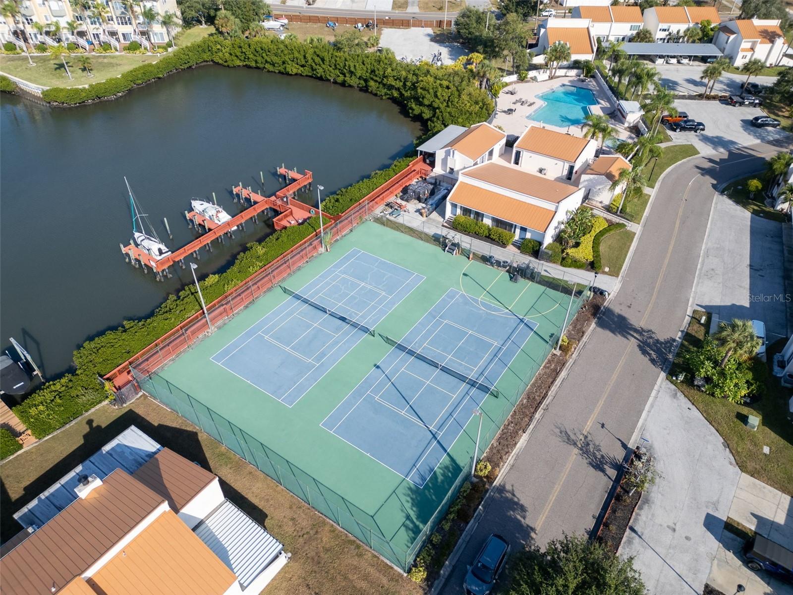 4307 HARBOR HOUSE DR #13