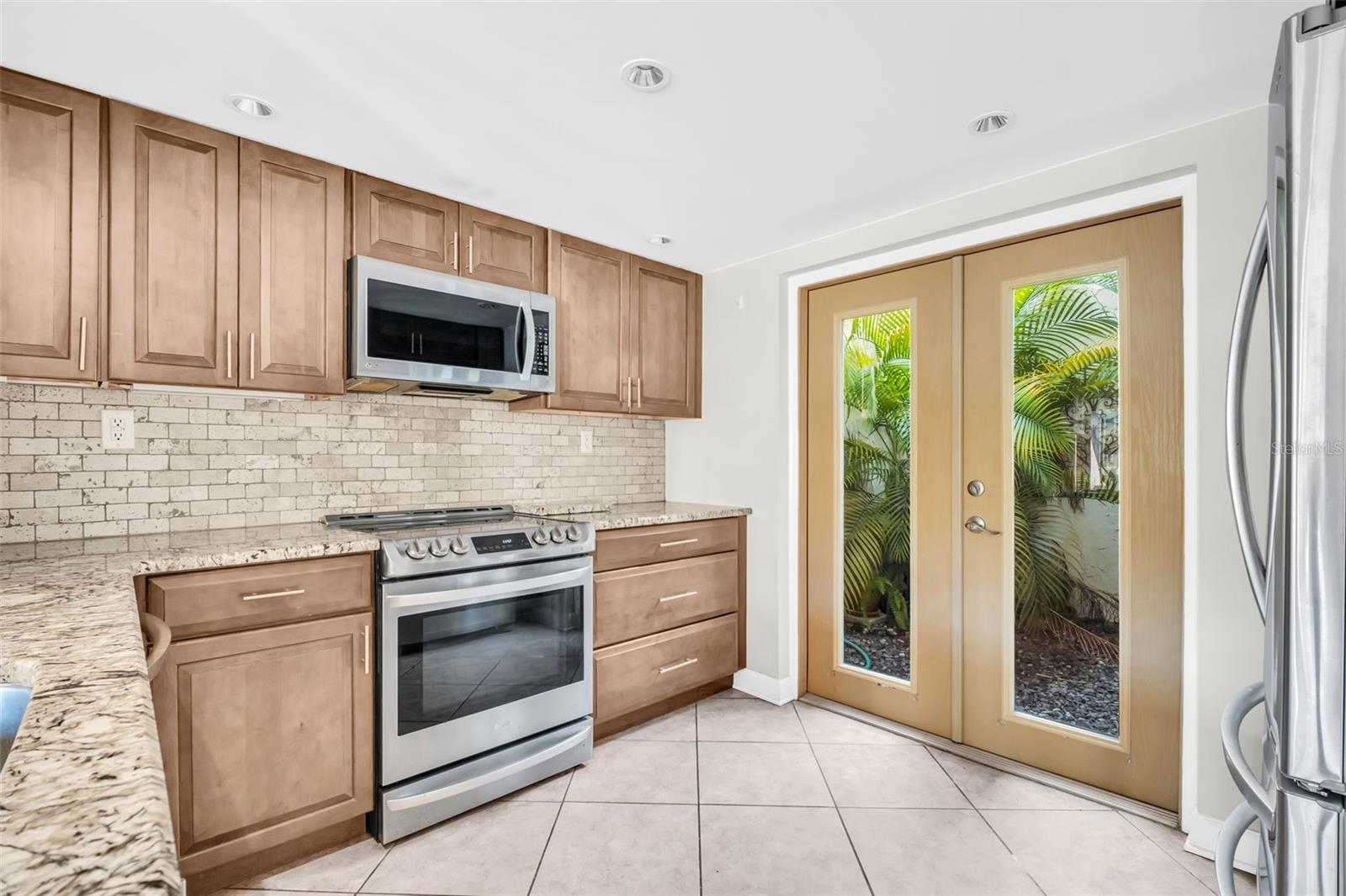 4307 HARBOR HOUSE DR #13