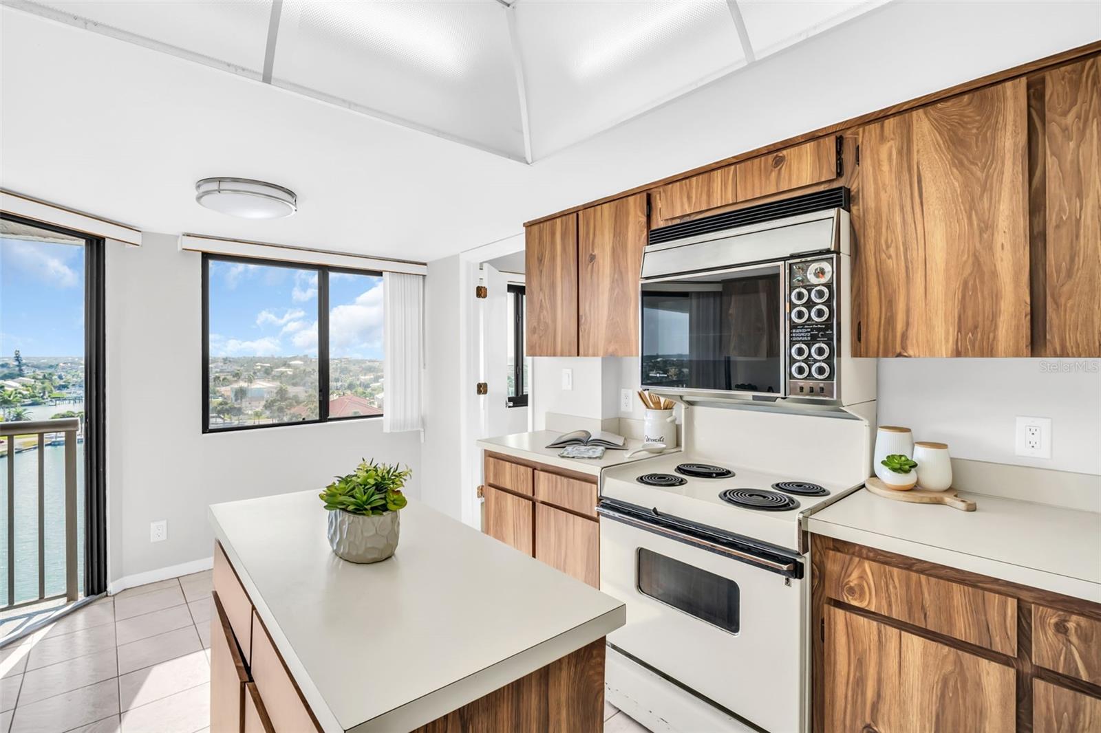 1651 SAND KEY ESTATES CT #74