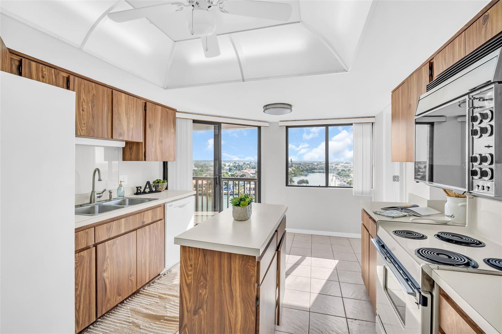 1651 SAND KEY ESTATES CT #74