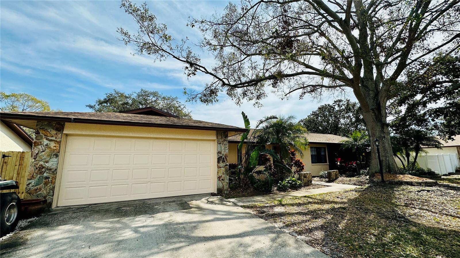 1670 MONTEREY DR