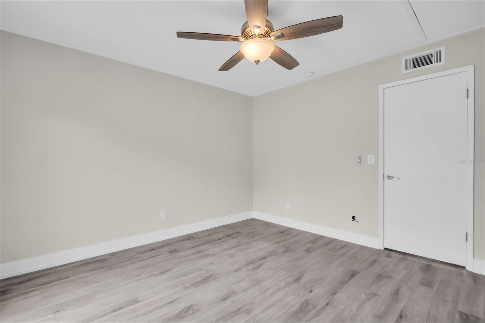 24862 US HIGHWAY 19 N #1105