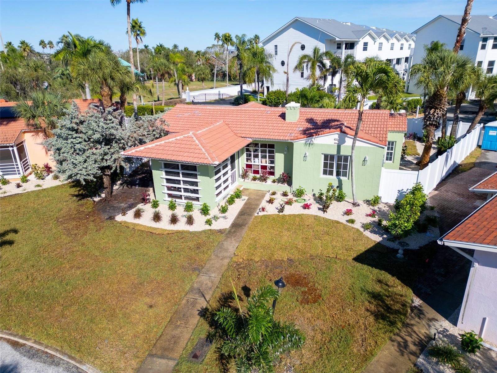 16613 GULF BLVD