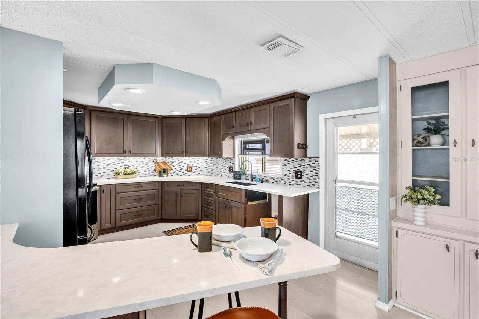 23 MOUNTAIN LAUREL DR