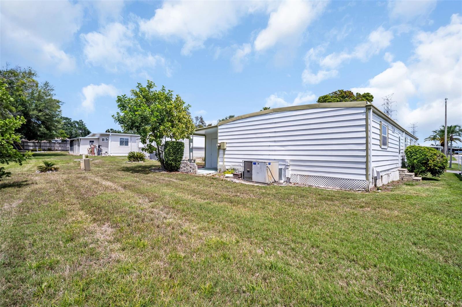 23 MOUNTAIN LAUREL DR