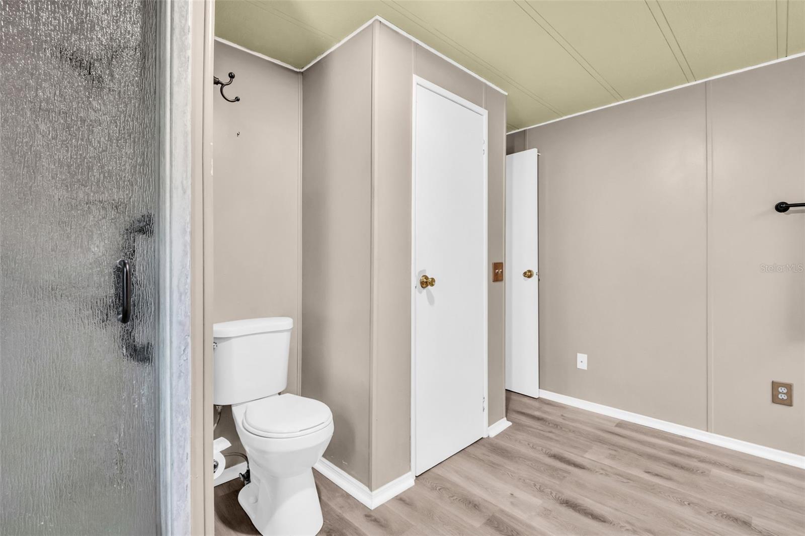 23 MOUNTAIN LAUREL DR