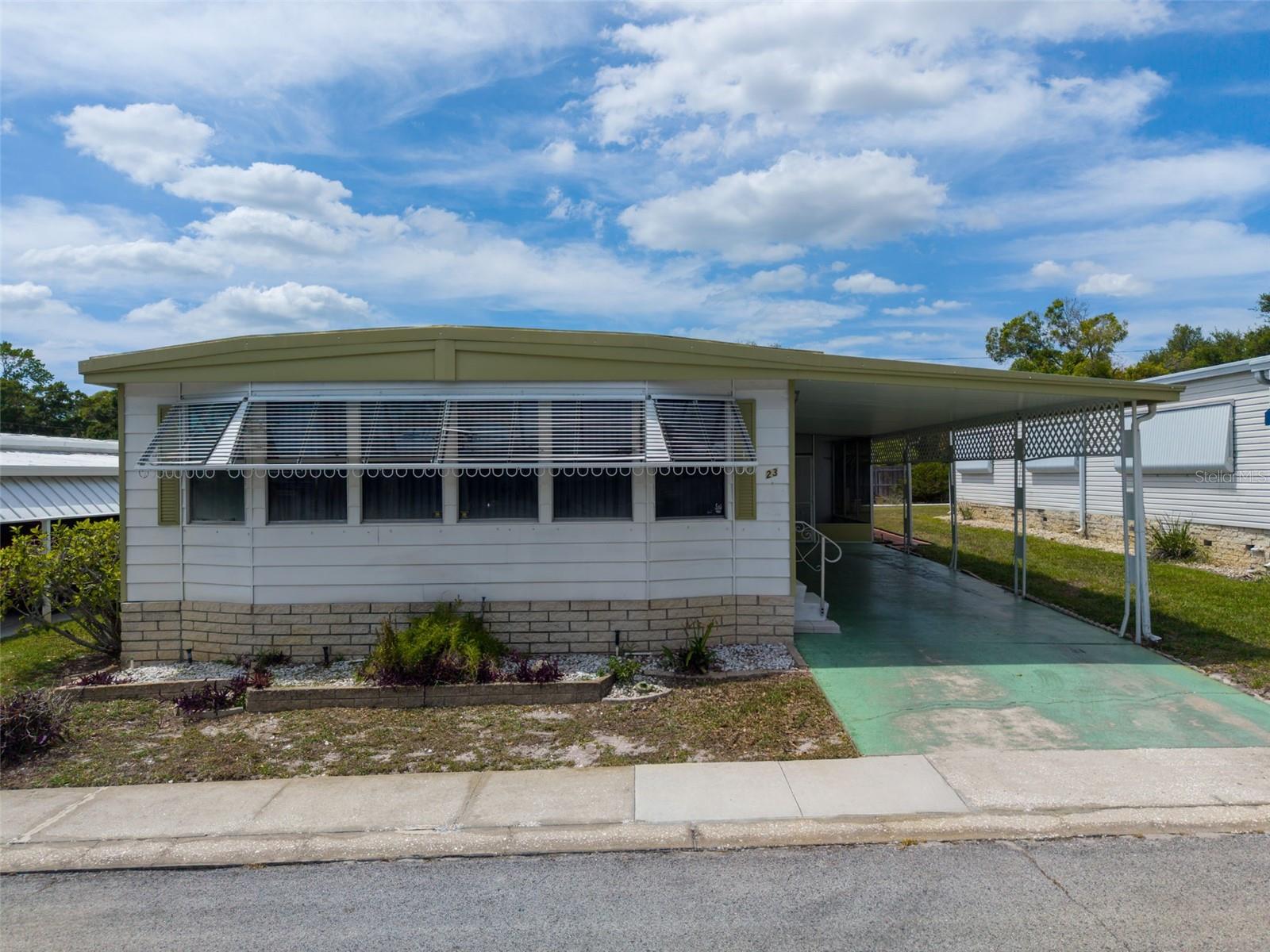 23 MOUNTAIN LAUREL DR