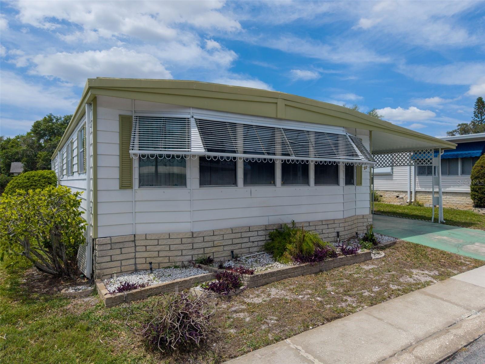 23 MOUNTAIN LAUREL DR
