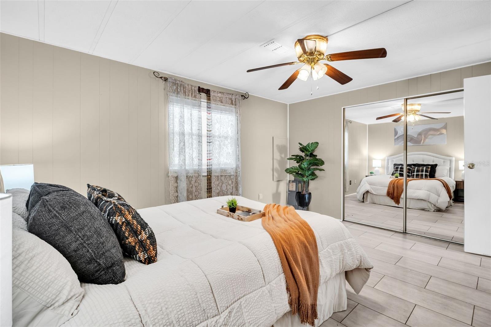 23 MOUNTAIN LAUREL DR