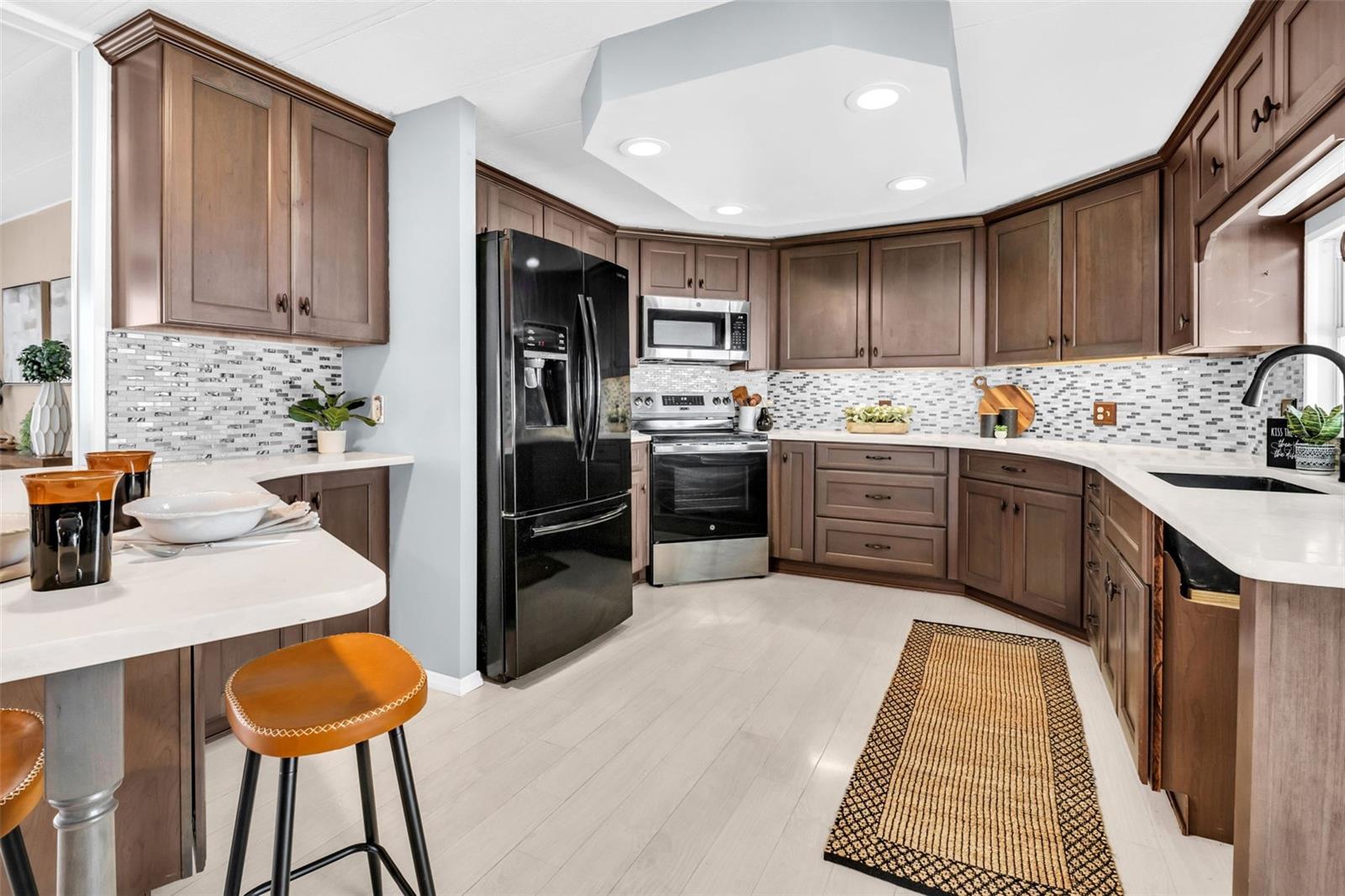 23 MOUNTAIN LAUREL DR