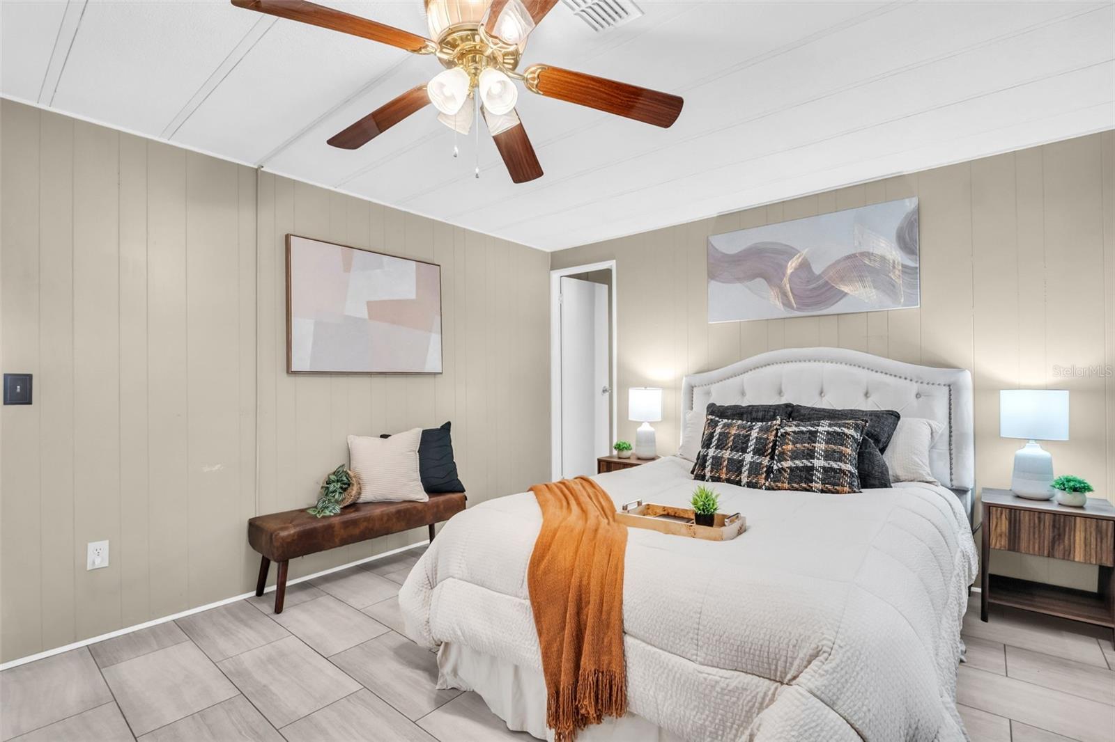 23 MOUNTAIN LAUREL DR