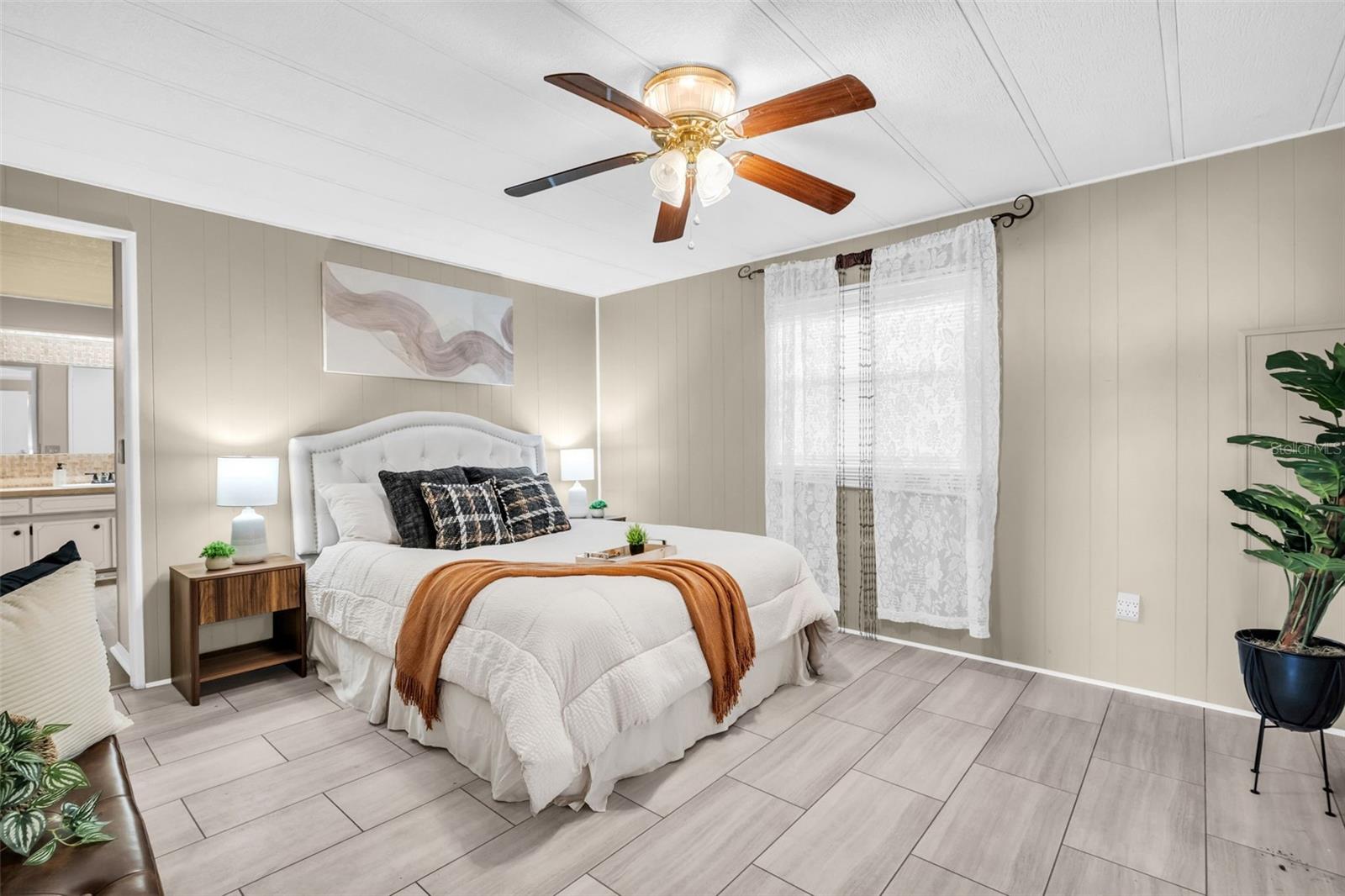 23 MOUNTAIN LAUREL DR