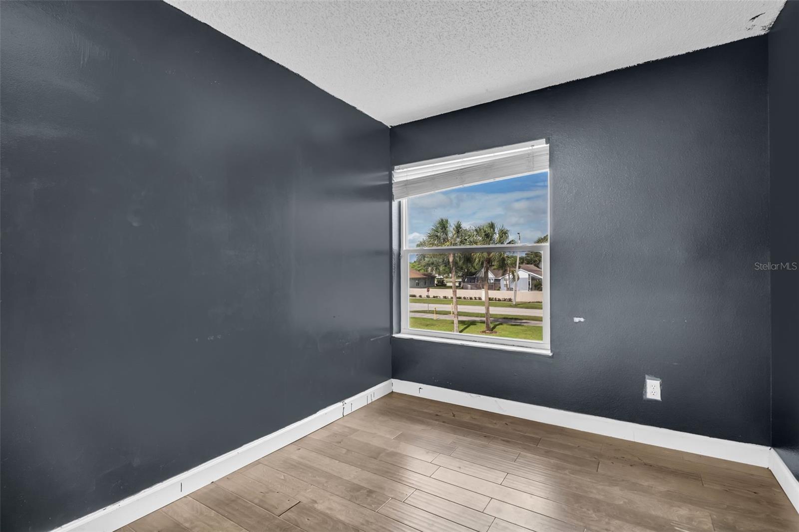 301 TAVERNIER DR