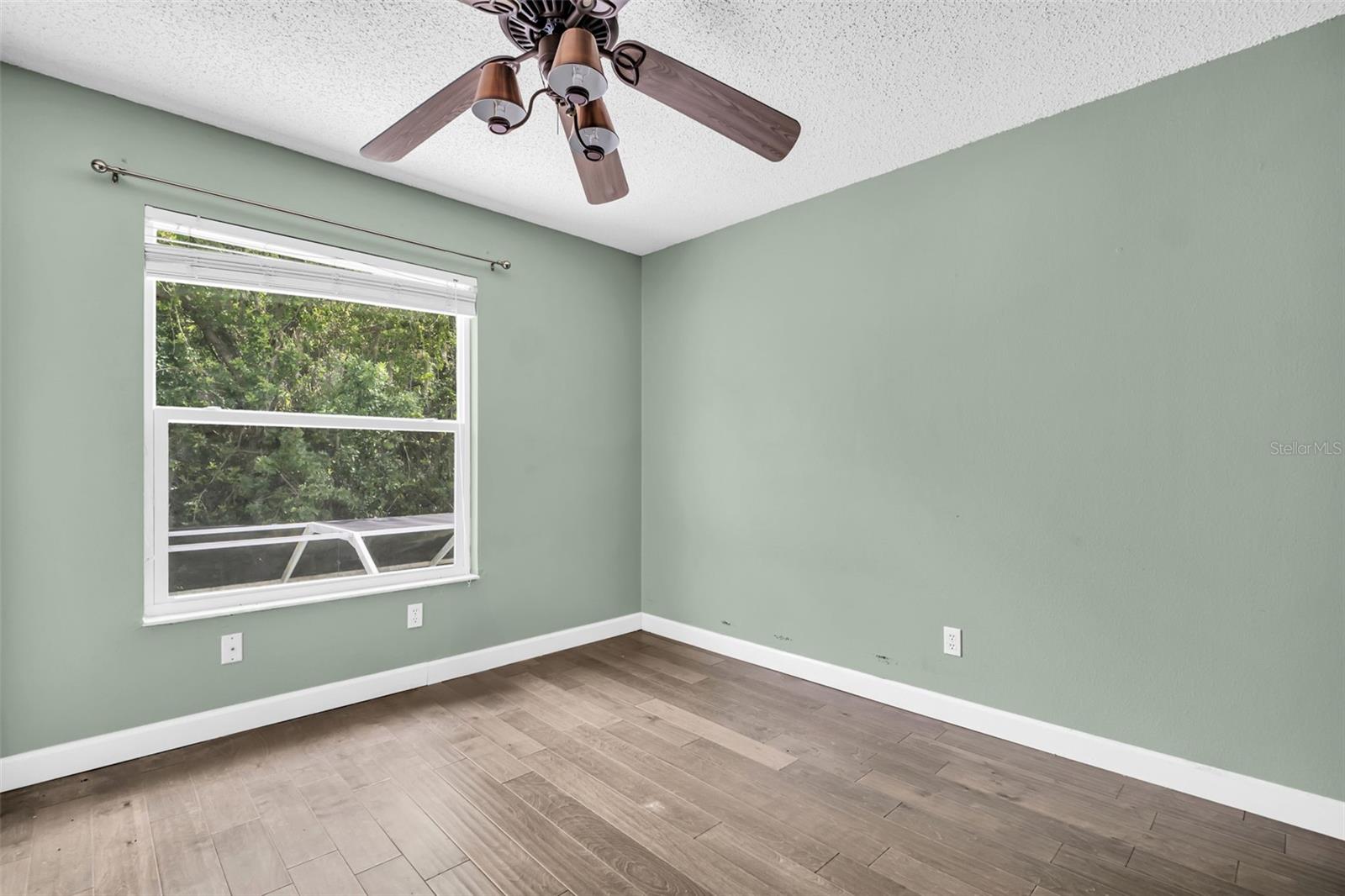 301 TAVERNIER DR