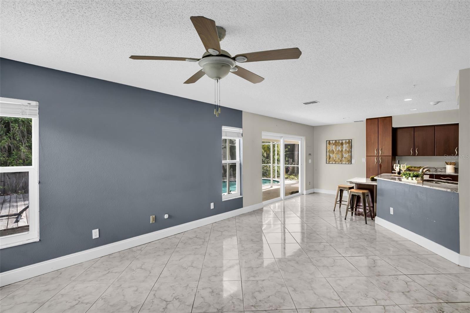 301 TAVERNIER DR