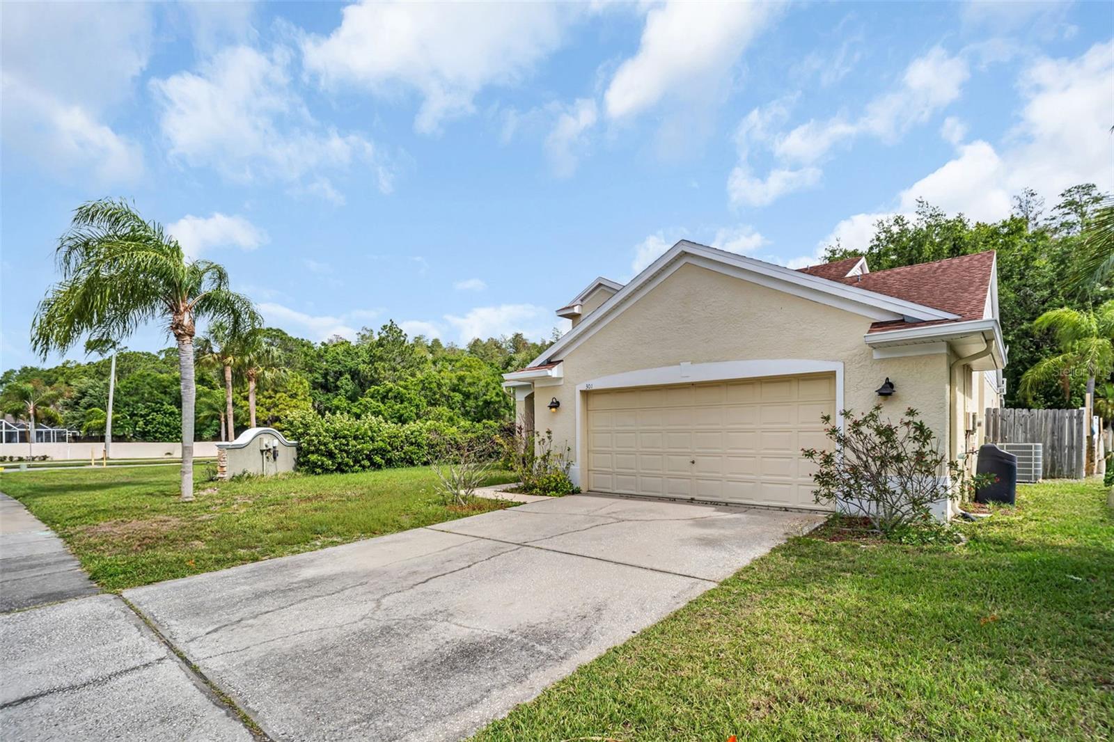 301 TAVERNIER DR