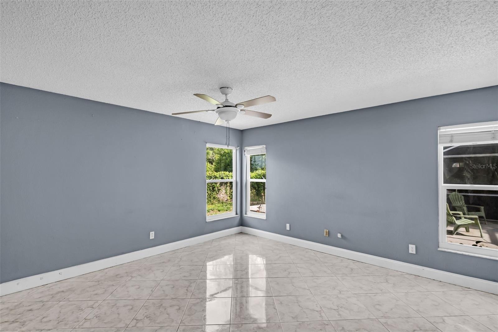 301 TAVERNIER DR