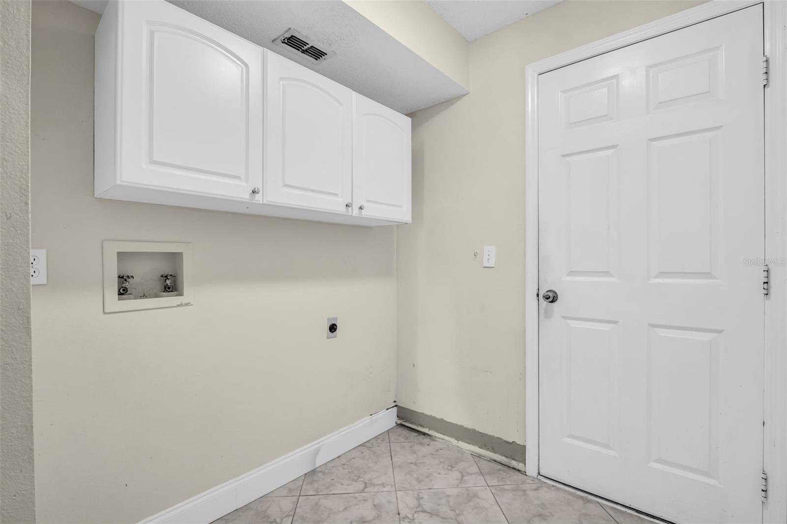301 TAVERNIER DR