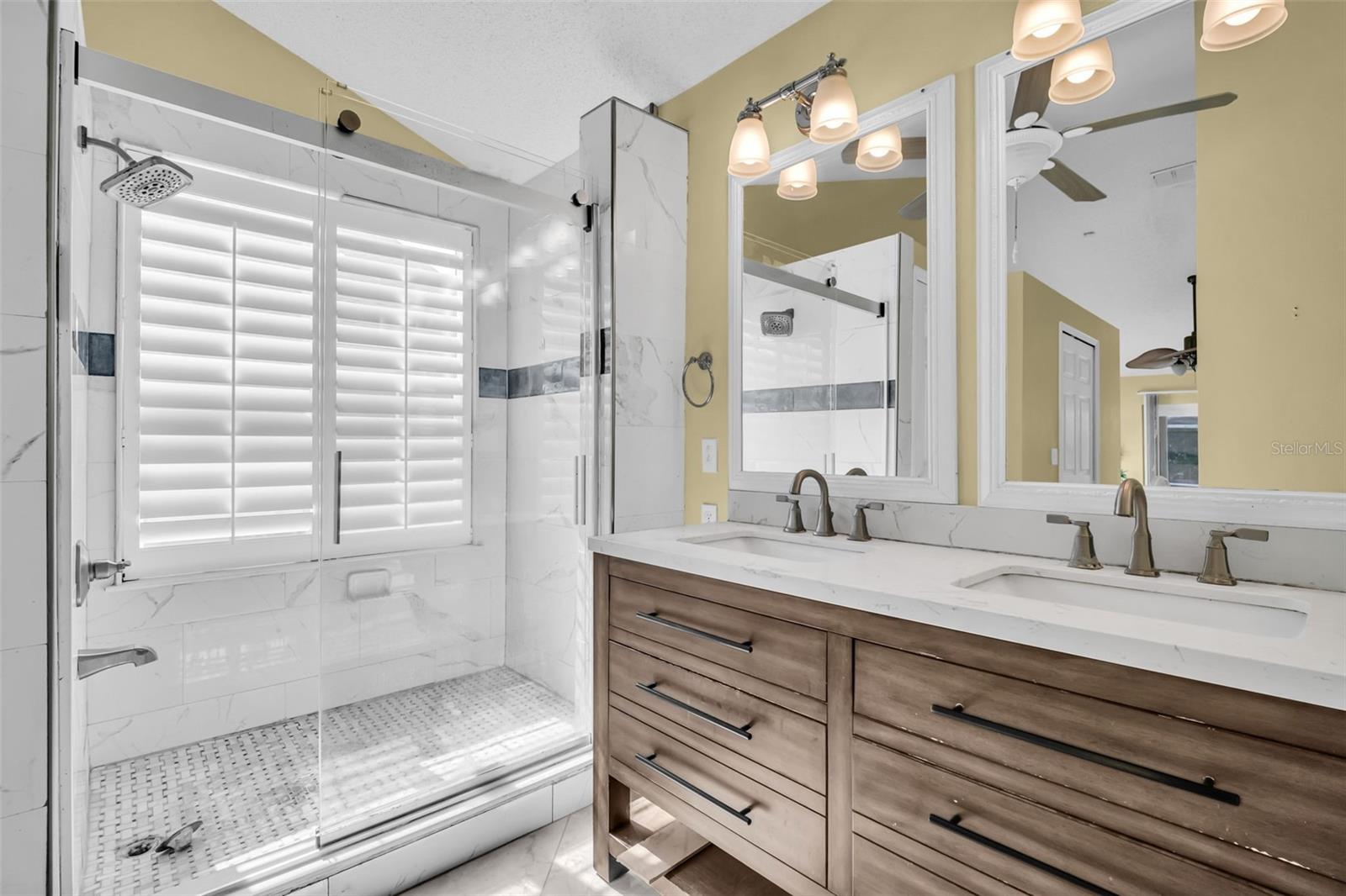 301 TAVERNIER DR