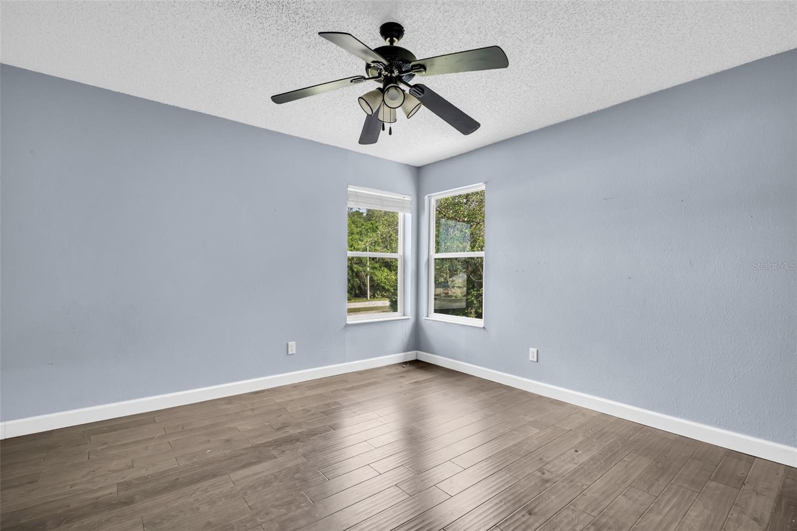 301 TAVERNIER DR