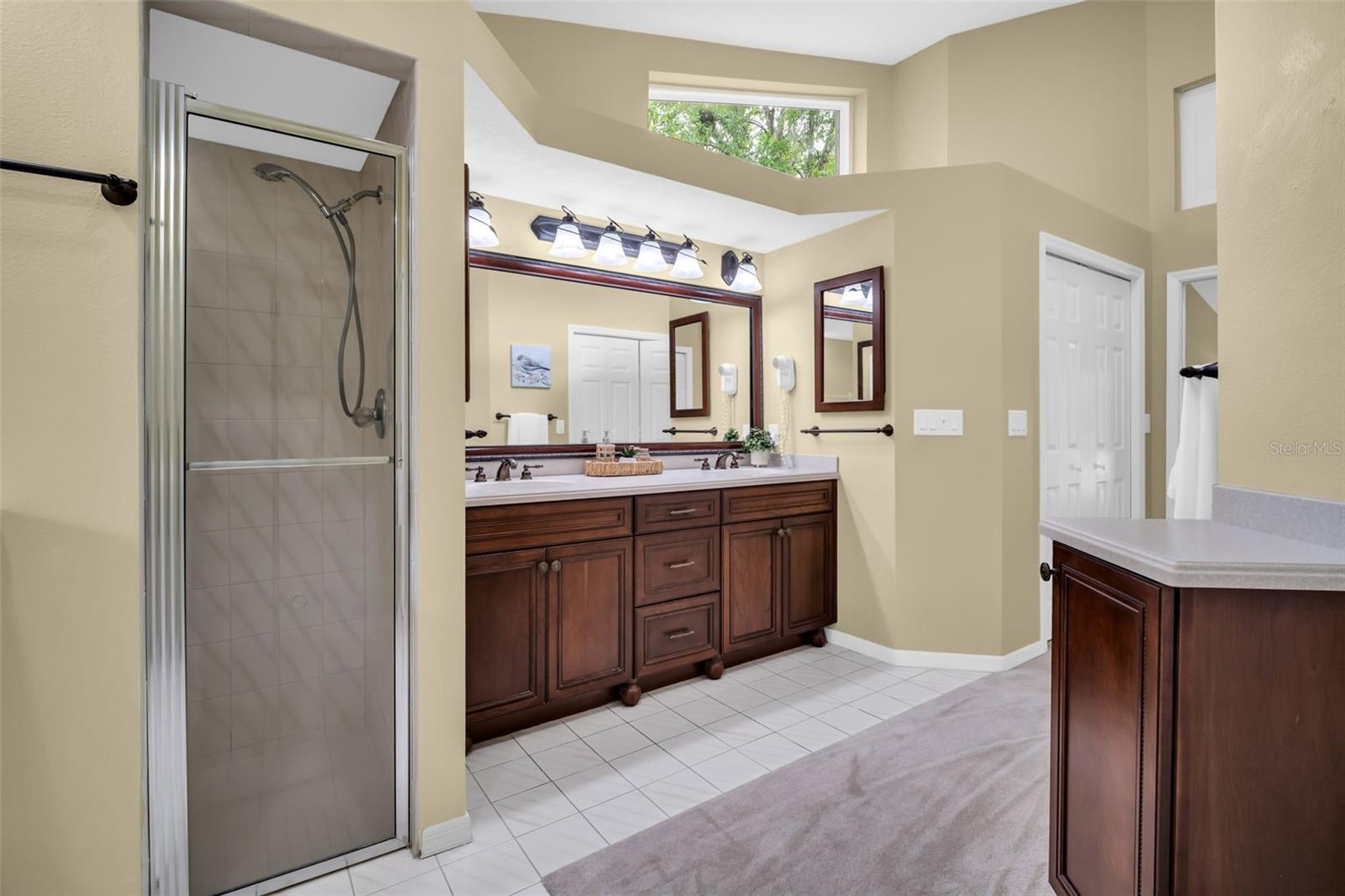 1404 EAST LAKE WOODLANDS PKWY