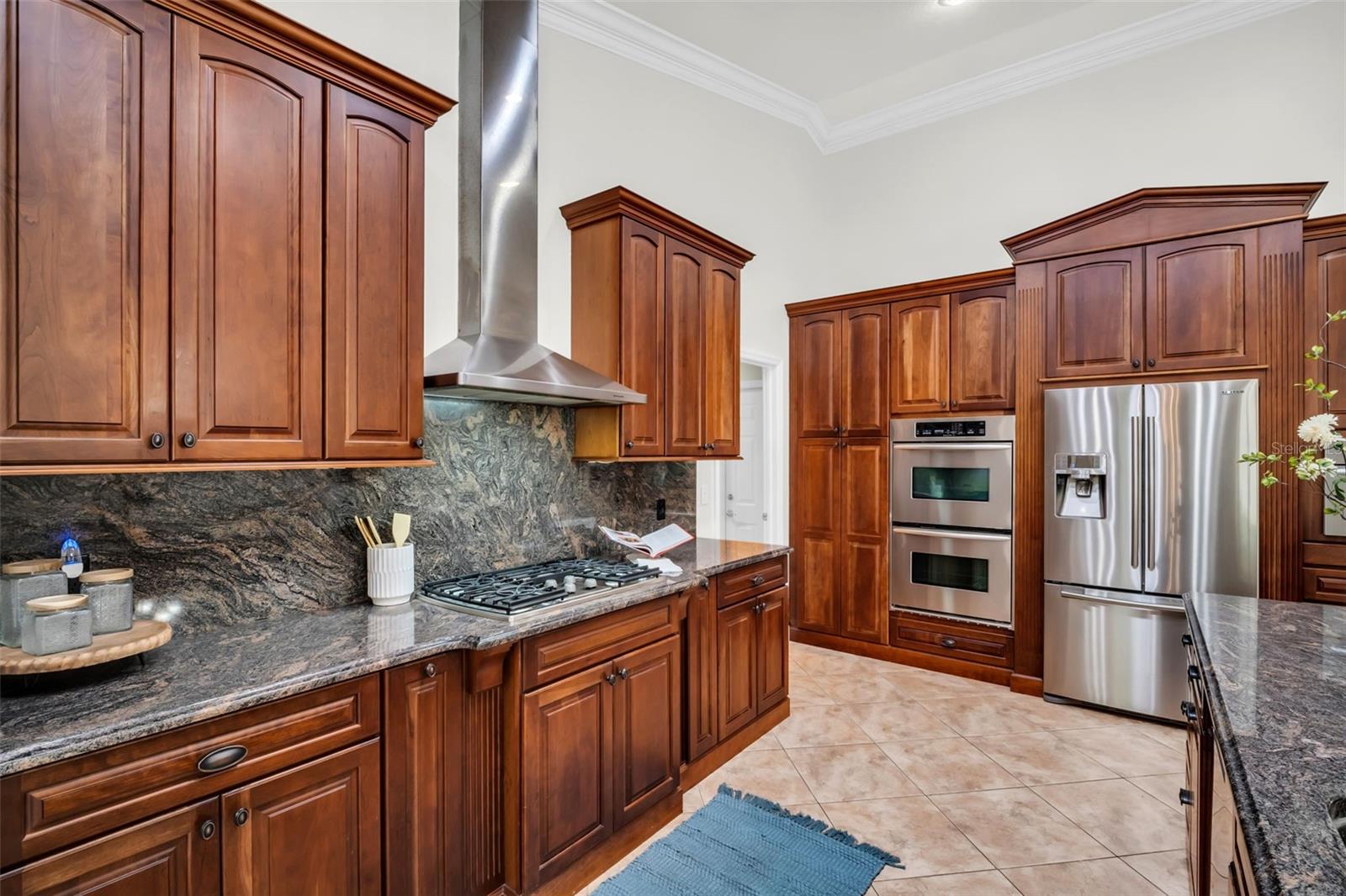 1404 EAST LAKE WOODLANDS PKWY