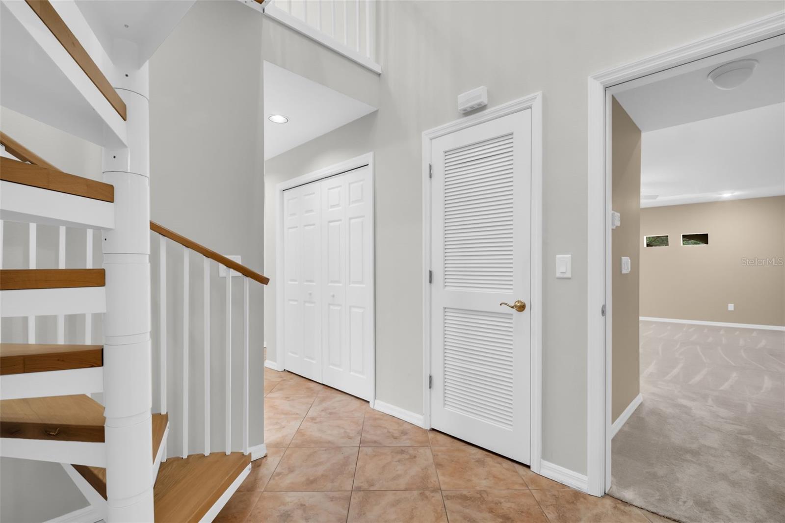 1404 EAST LAKE WOODLANDS PKWY