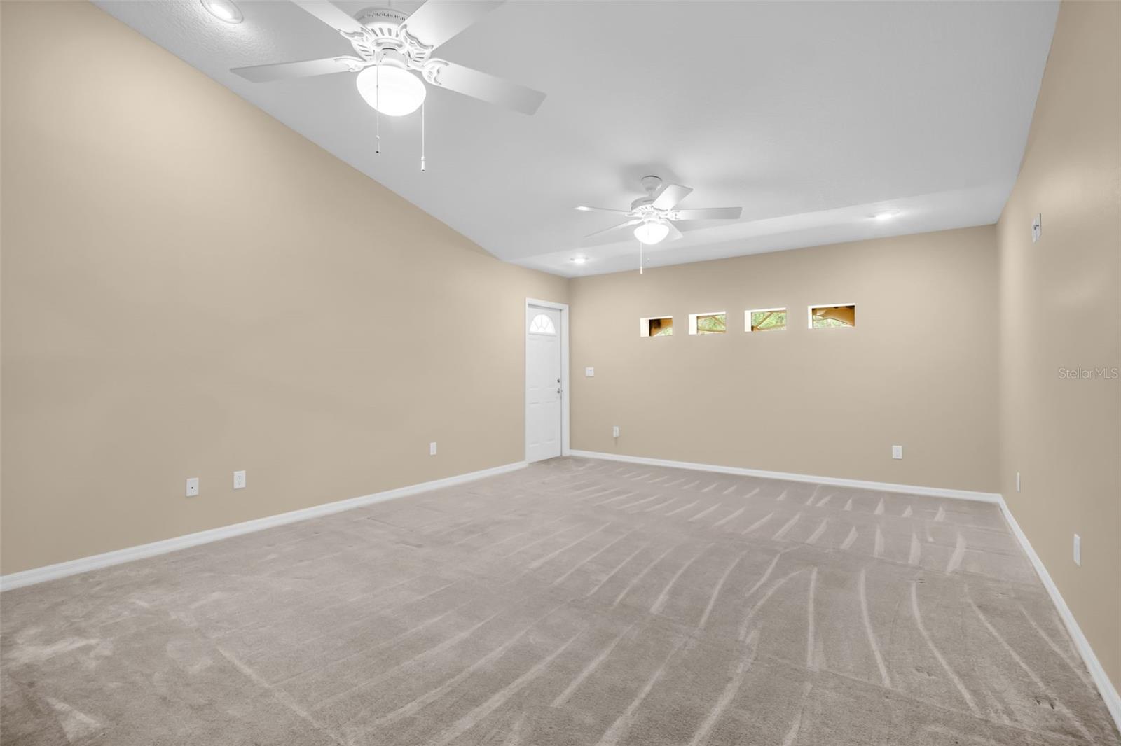 1404 EAST LAKE WOODLANDS PKWY