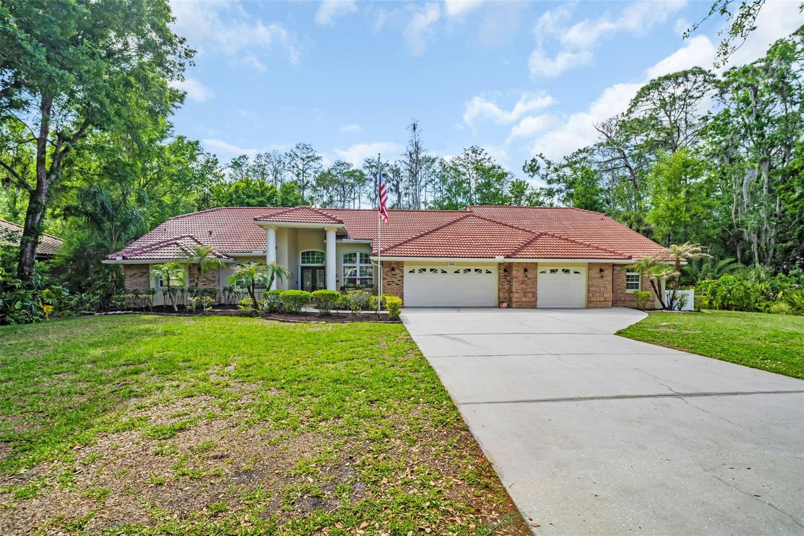 1404 EAST LAKE WOODLANDS PKWY