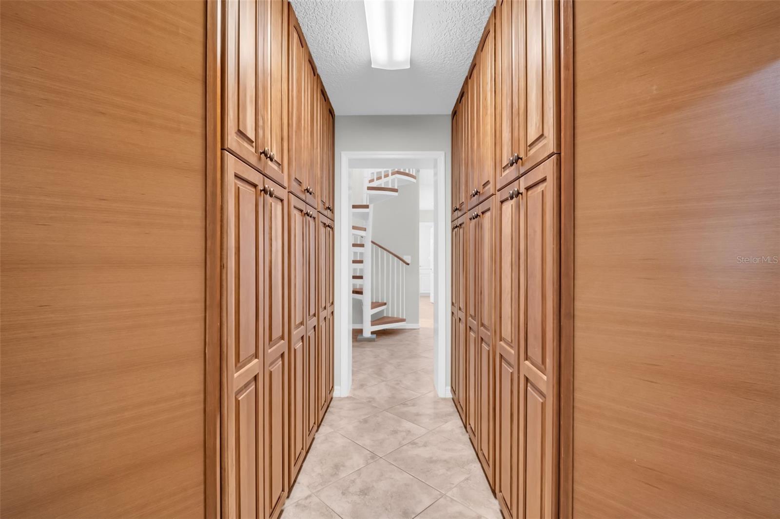 1404 EAST LAKE WOODLANDS PKWY