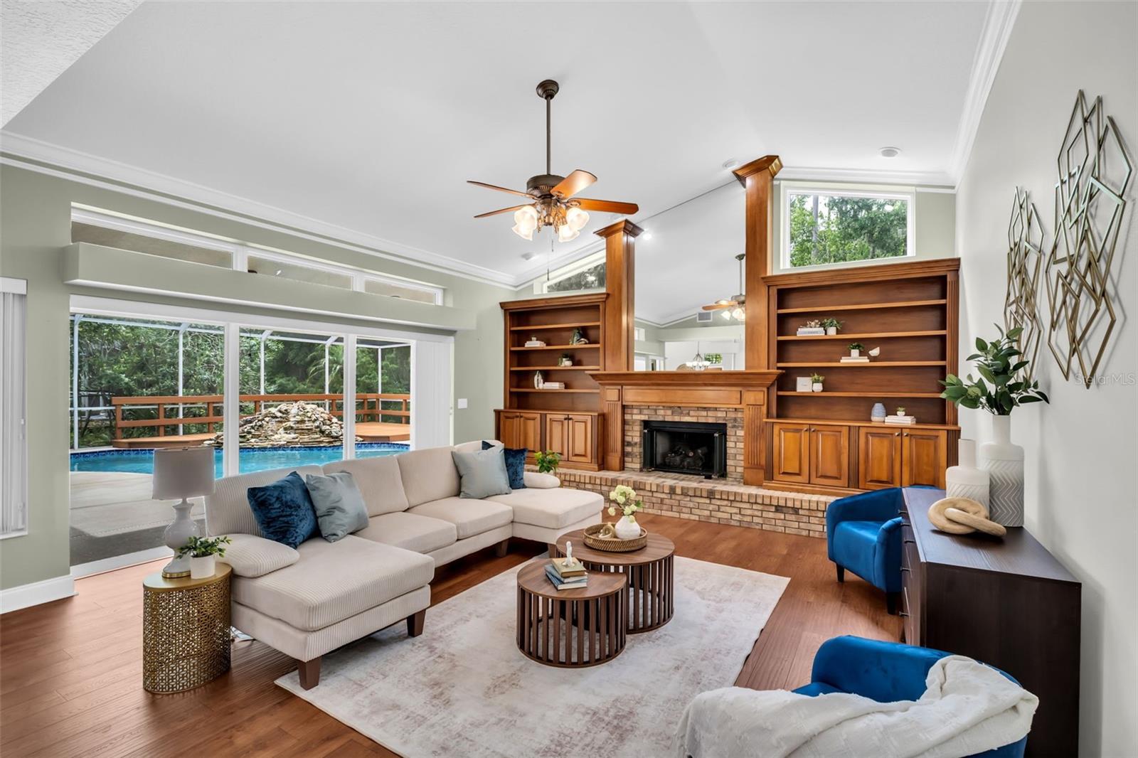 1404 EAST LAKE WOODLANDS PKWY