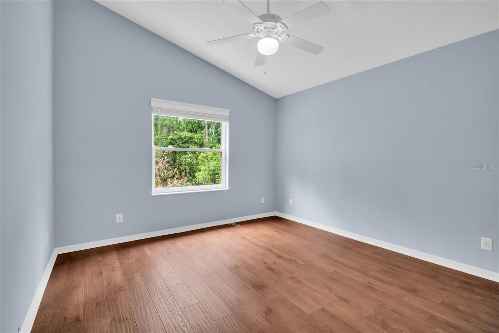 1404 EAST LAKE WOODLANDS PKWY