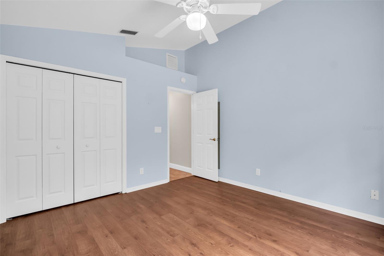 1404 EAST LAKE WOODLANDS PKWY