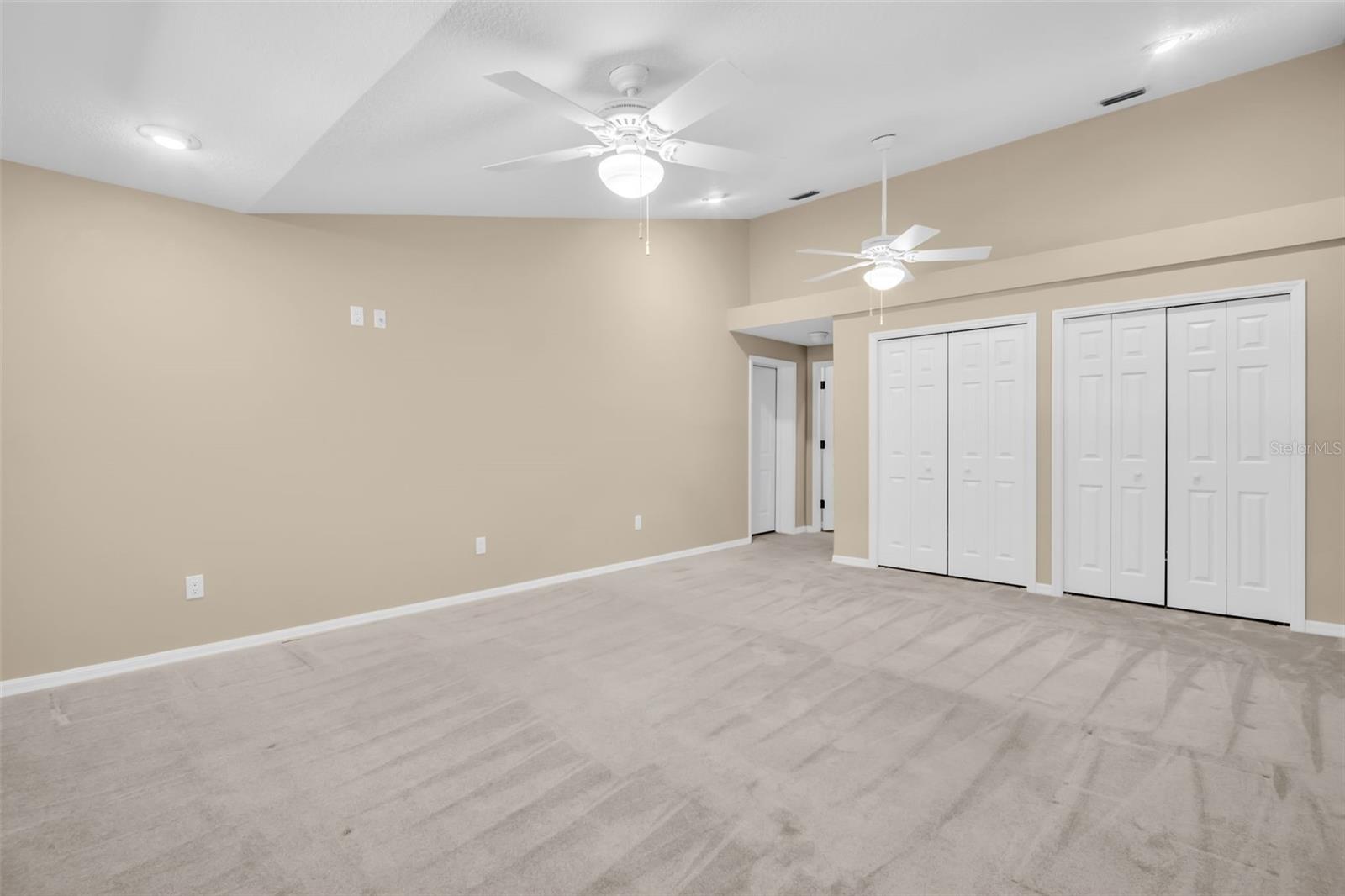 1404 EAST LAKE WOODLANDS PKWY