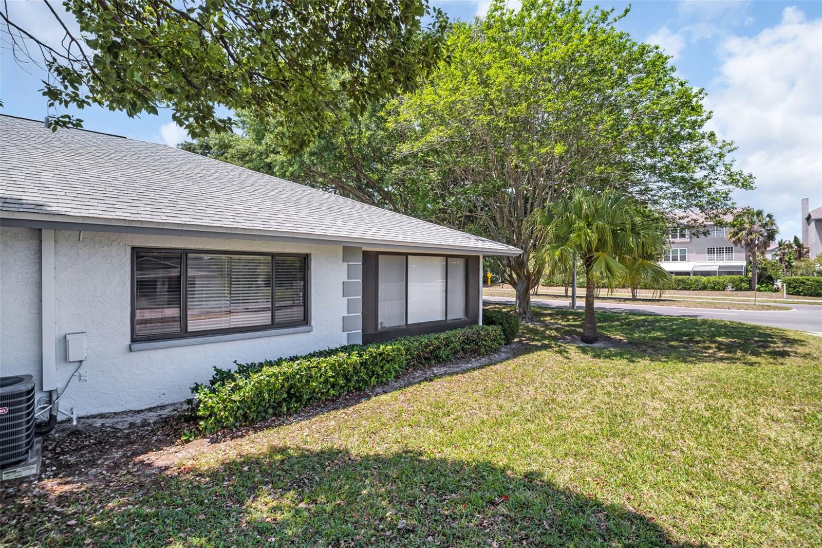 2765 COUNTRYSIDE BLVD #104