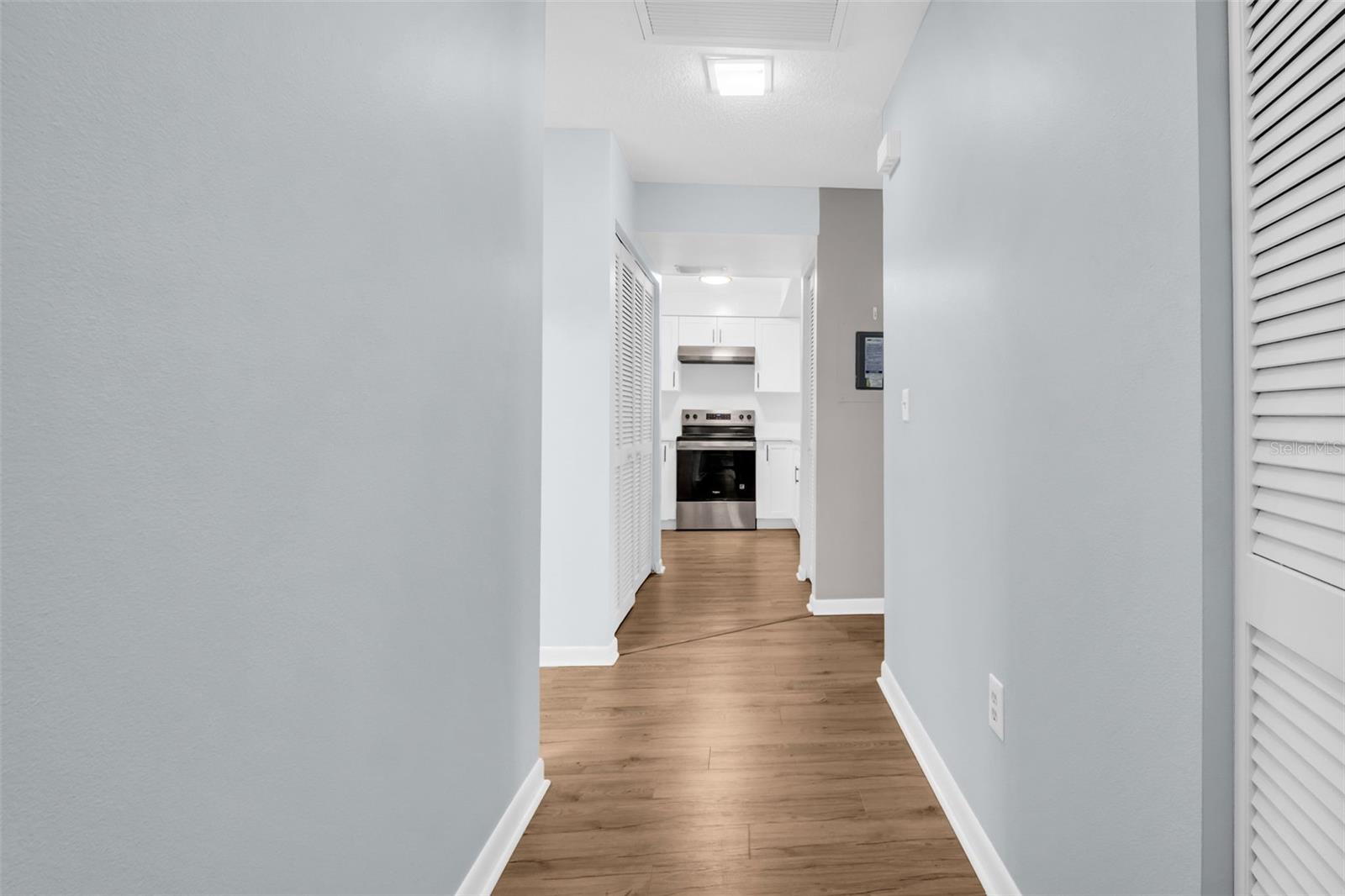 2765 COUNTRYSIDE BLVD #104