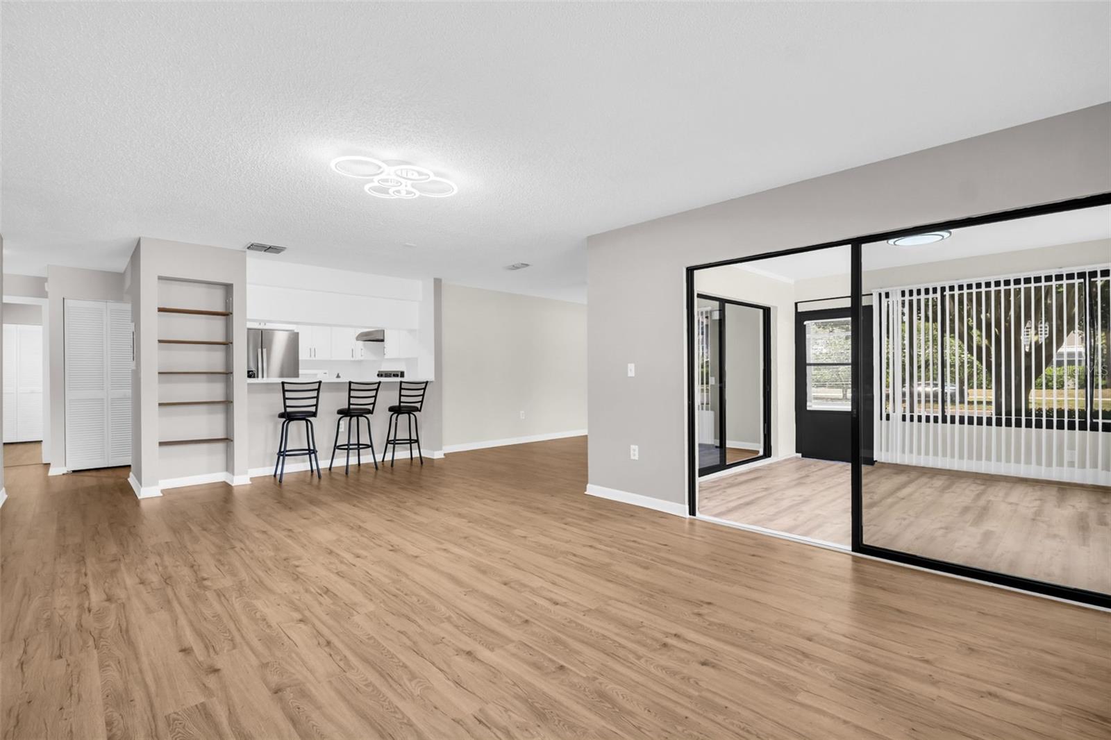 2765 COUNTRYSIDE BLVD #104