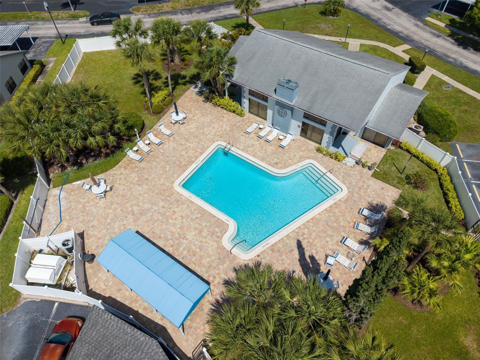 2765 COUNTRYSIDE BLVD #104