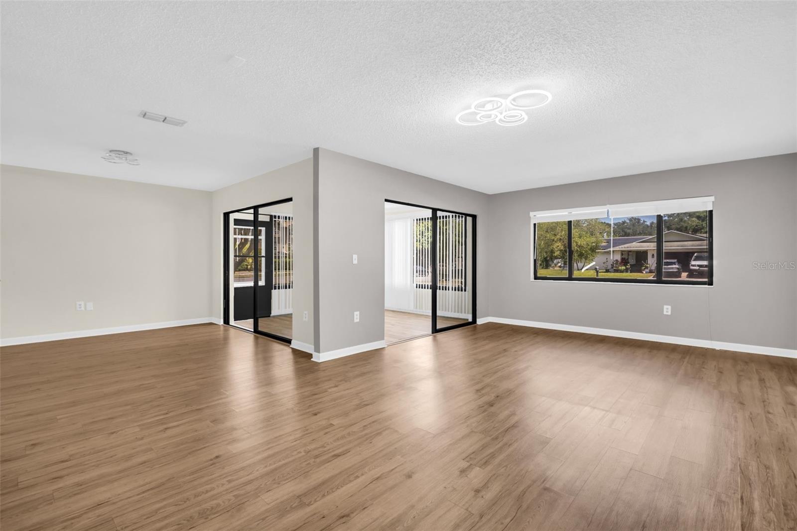 2765 COUNTRYSIDE BLVD #104