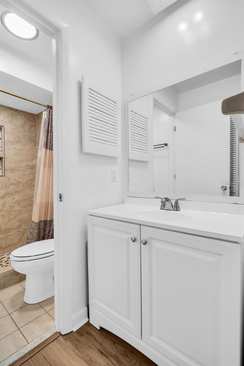 2765 COUNTRYSIDE BLVD #104