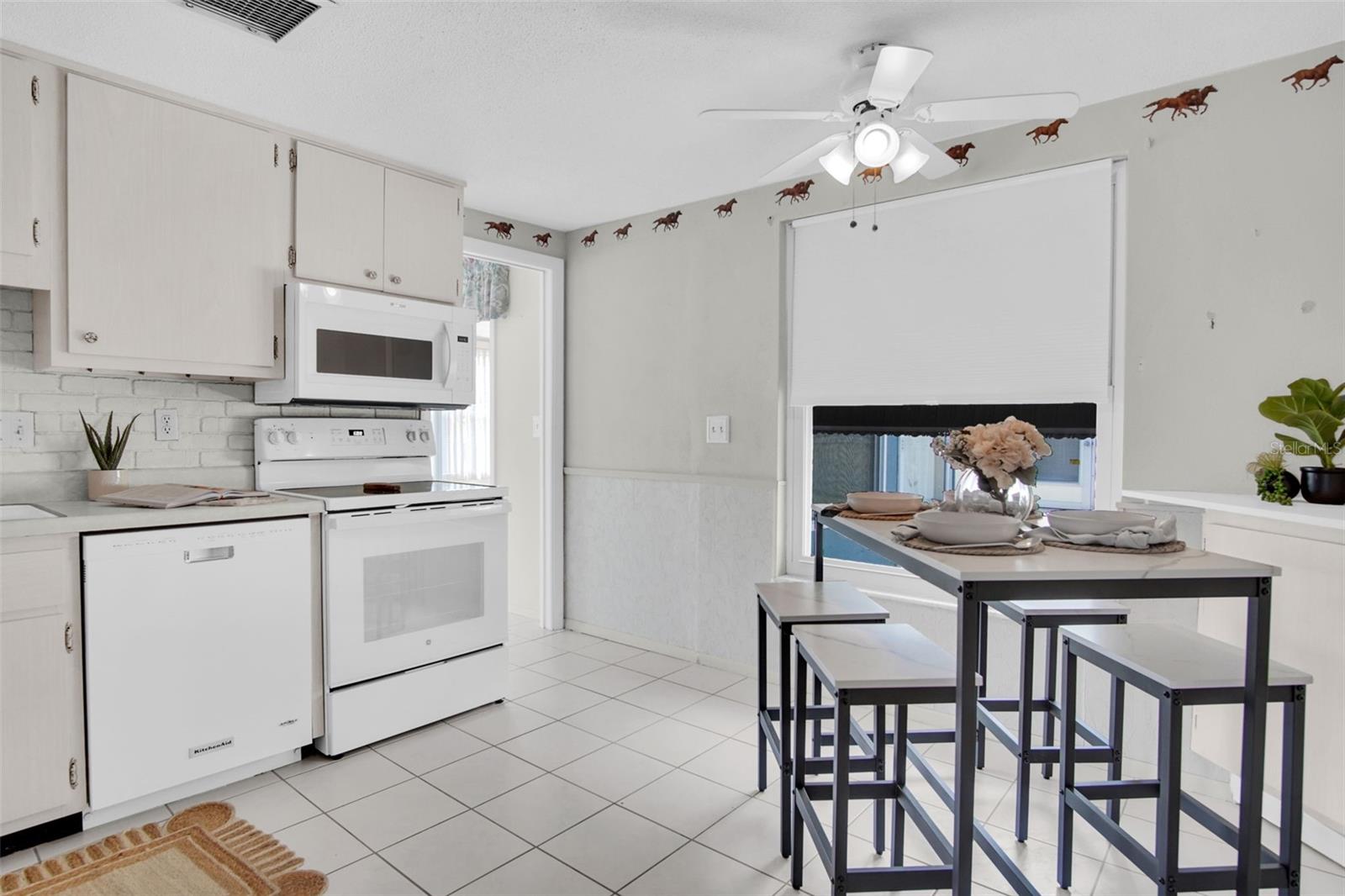 1009 CRANE CT