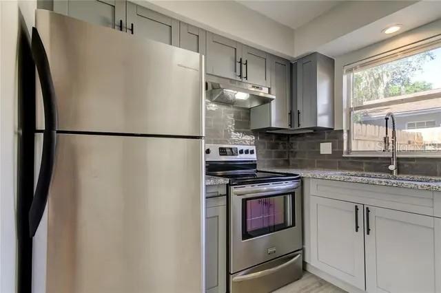 300 6TH ST N #W2