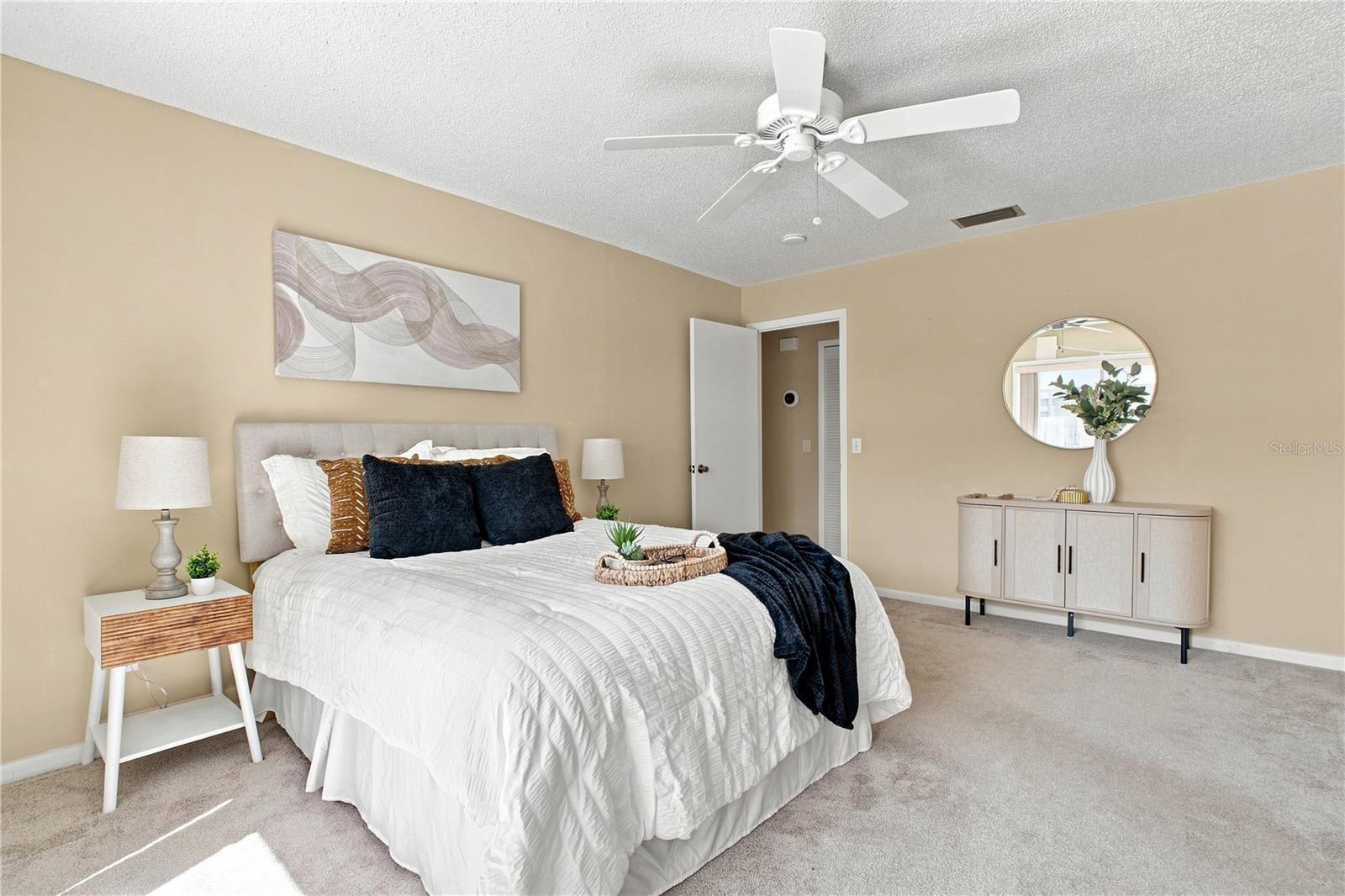 6803 LONGPOINTE WAY