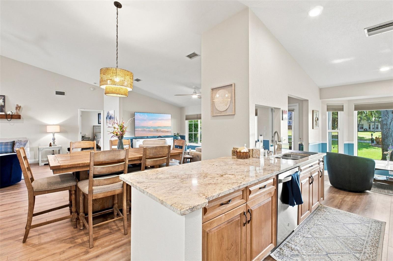 1236 FLORA VISTA ST